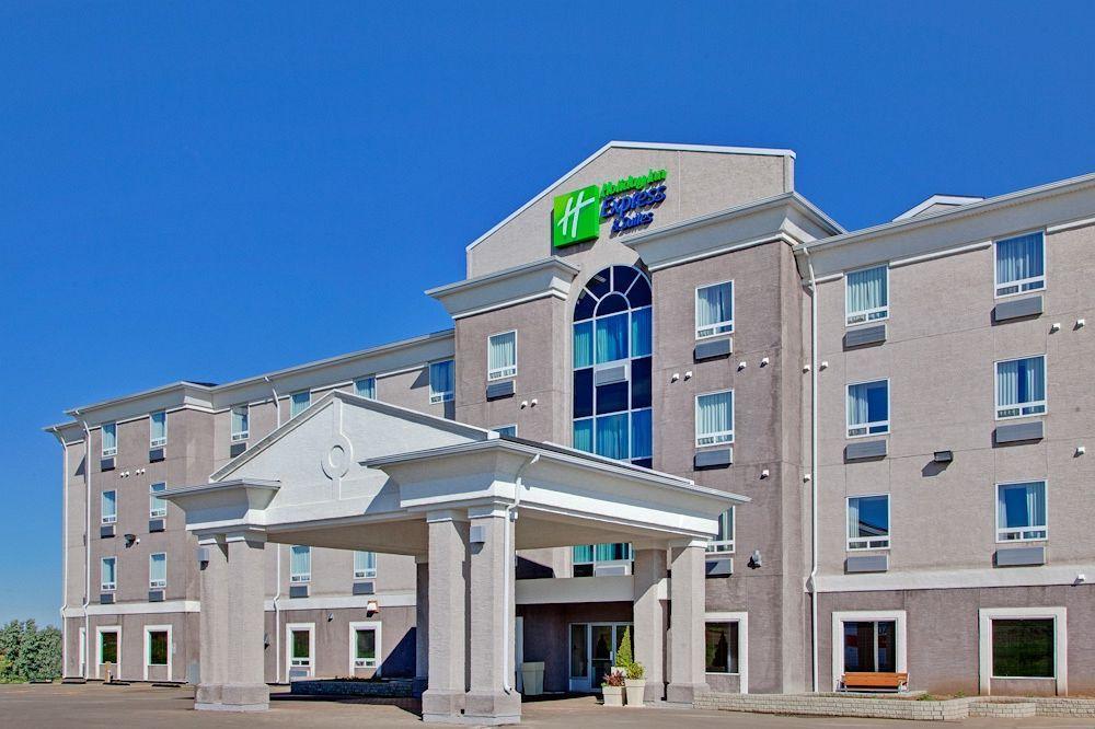 Holiday Inn Express Yorkton East, An Ihg Hotel Exterior photo